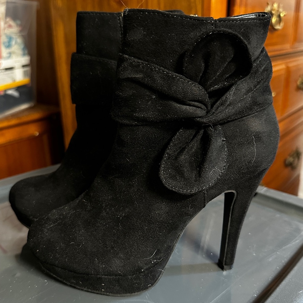 TOP Moda Black Suede High Heel Ankle Boots with Bow